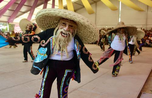 Buscan preservar danzas tradicionales