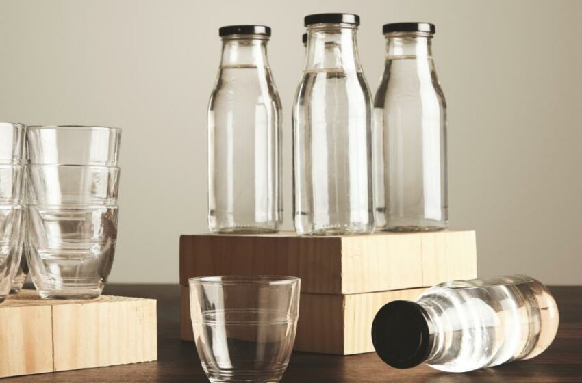 El lado b del vidrio: más microplásticos en botellas de vino, agua y cerveza – El Economista