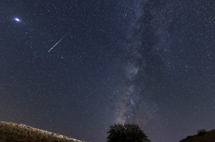 Guía para observar la doble lluvia de meteoros que alcanzará su mayor intensidad esta semana