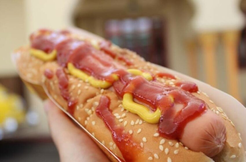 Muere mujer al atragantarse con un hot dog en supermercado | ImpactoNoticias.com.mx