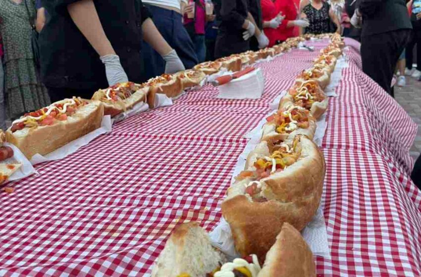  Hermosillenses celebran 'Dogo Fest' 2025 con más de 30 dogueros y el hotdog más grande …