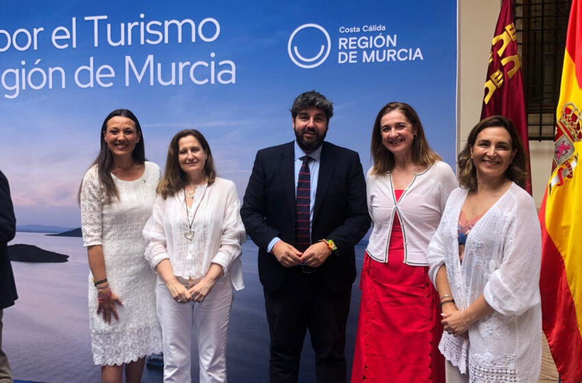 La UPCT participa en la firma del Pacto por el Turismo de la Región de Murcia