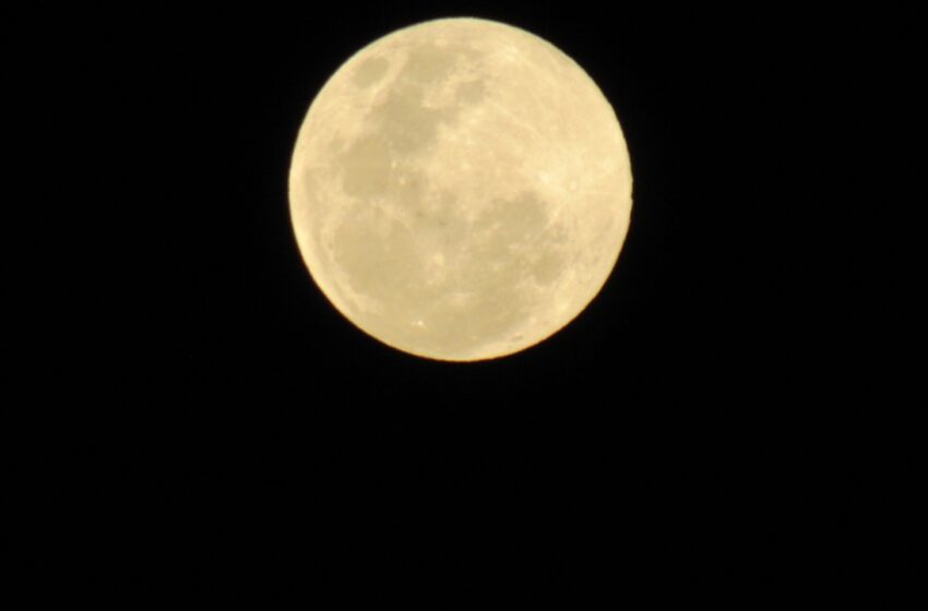 Luna llena de julio 2025: cómo (y cuándo) ver la ‘luna del ciervo’