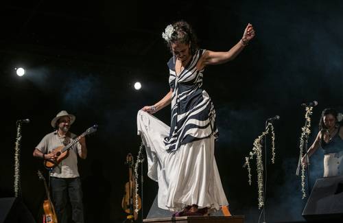 Chéjere celebró su viaje sonoro de 20 años en el Teatro de la Ciudad