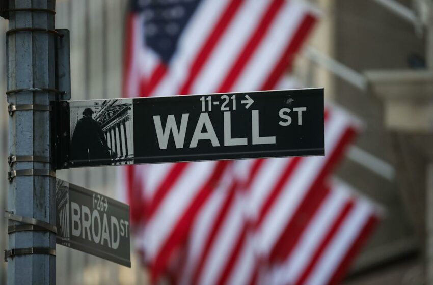  Nasdaq toca máximos impulsado por la mejor semana de Apple desde 2020