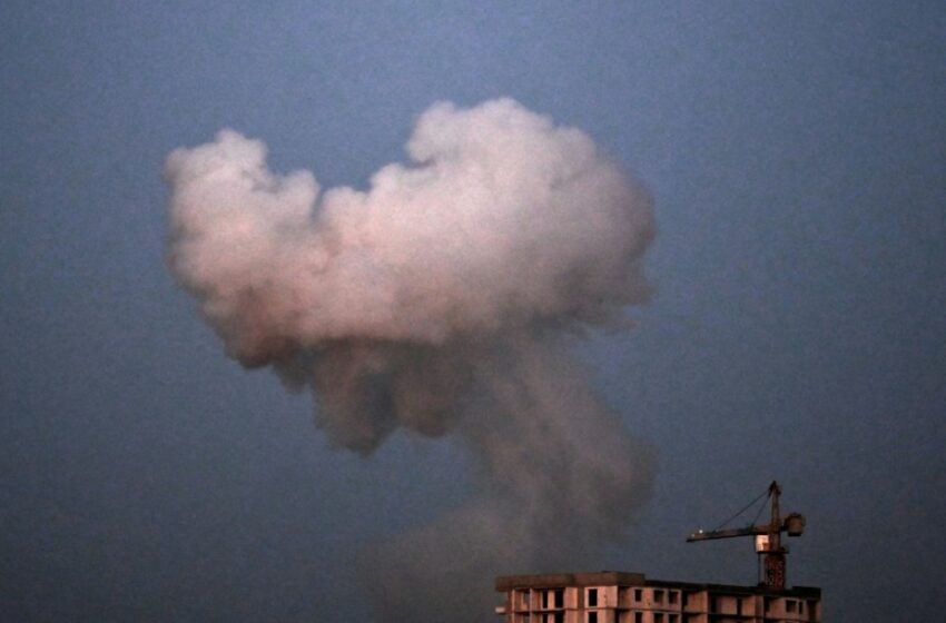 Ataque masivo ruso deja 23 muertos en Kiev y socava los esfuerzos de paz