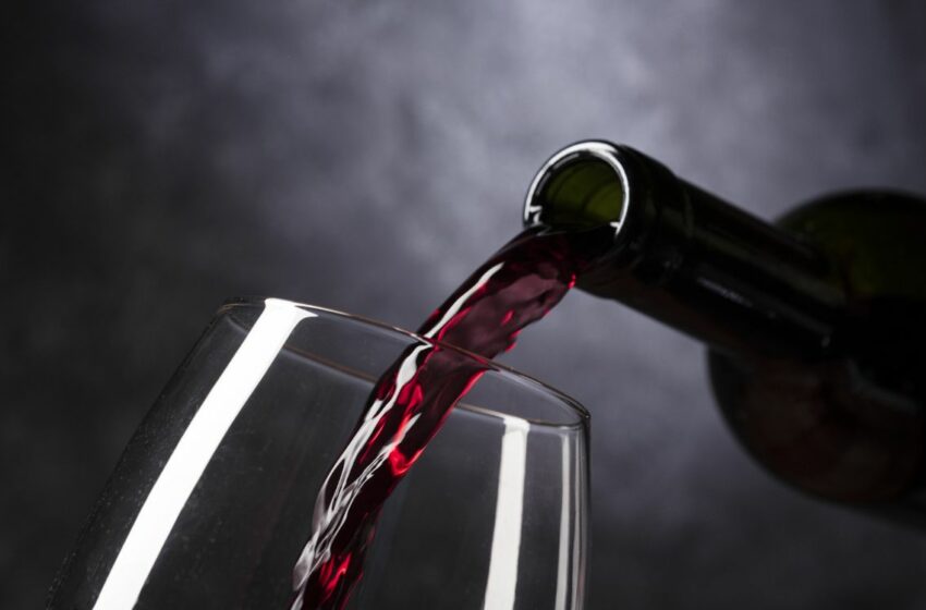México importa más de cien millones de litros de vino, con España como principal proveedor