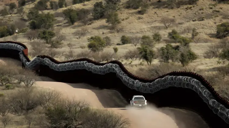 Detienen a estadounidense por red de tráfico humano en frontera Arizona-Sonora