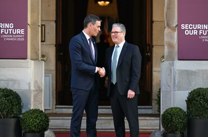 Sánchez viaja a Londres para reunirse con Starmer y sellar una colaboración estratégica entre sus países
