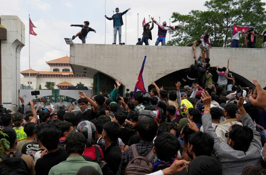 17 muertos en Nepal durante protestas de la Generación Z contra la prohibición de redes sociales