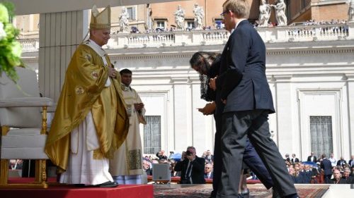 Madre de Acutis: Carlo toca muchos corazones, es un puente hacia Jesús