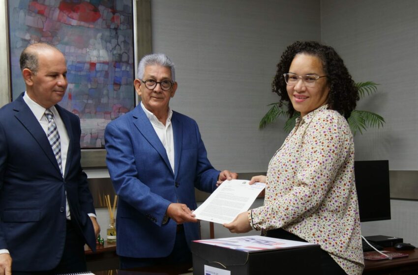  Poder Ejecutivo deposita en el Congreso Nacional proyecto de Ley de Presupuesto General del Estado 2026