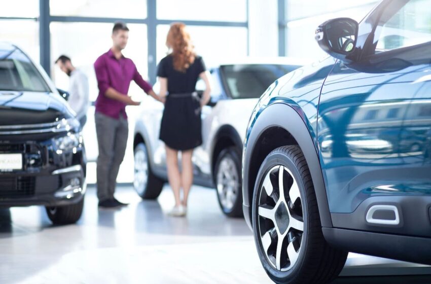 La cadena de autos fundada por latinos en Texas que cierra sucursales en EE.UU.: cientos de empleados en el limbo