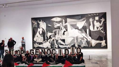 Protestan frente al Guernica contra el genocidio en Palestina