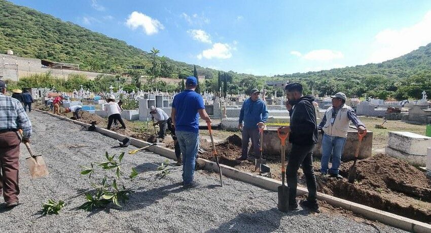  Tlajomulco siembra vida con el programa “Parqueantones”