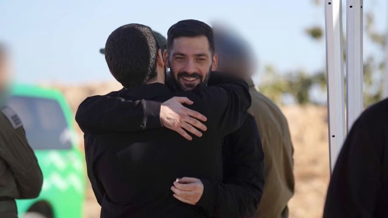 Hamas libera a los rehenes israelíes, en vivo: última hora de Gaza y el viaje de Trump