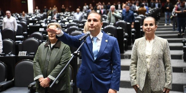 Hernando Castañeda Córdova asume como diputado federal en la LXVI Legislatura