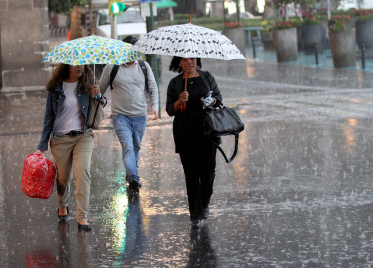  Ciclón evoluciona a tormenta Priscilla en el Pacífico; lloverá en varios estados
