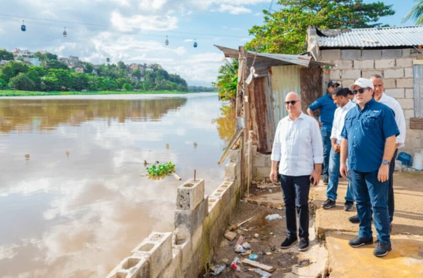  Ministro Paliza supervisa avances del proyecto de transformación en Las Lilas