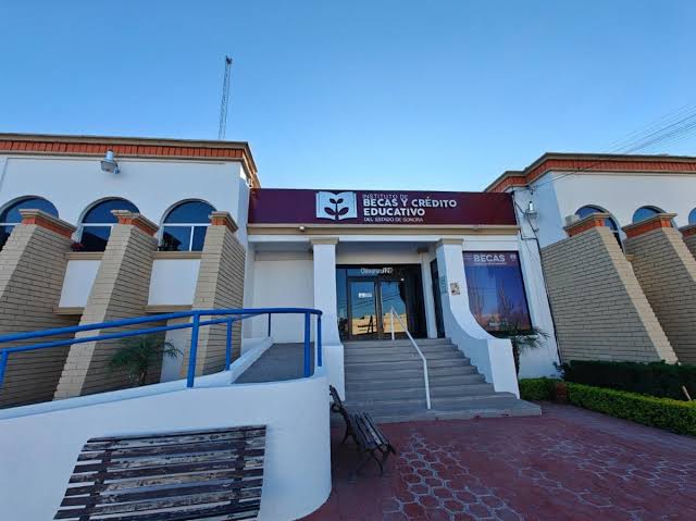  Becas y Crédito Educativo ofrece apoyos y elimina intereses a estudiantes en Sonora