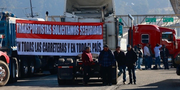  Transportistas responden a la Segob sobre mesas de diálogo para levantar bloqueo
