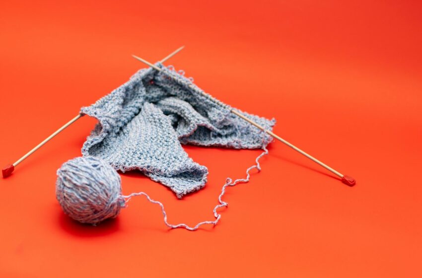  Tejer no solo relaja: el sorprendente efecto que tiene en tu cerebro, según la ciencia