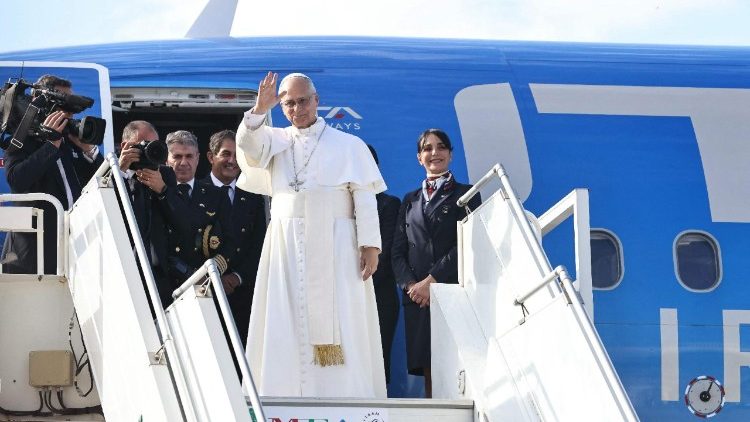 El Papa se despide de Líbano desde el avión que lo traerá de regreso a Roma