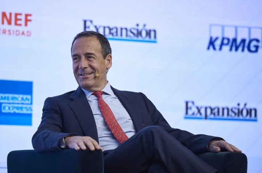  CaixaBank remodela su cúpula ejecutiva con la sustitución de Jaume Masana por Jordi Mondéjar