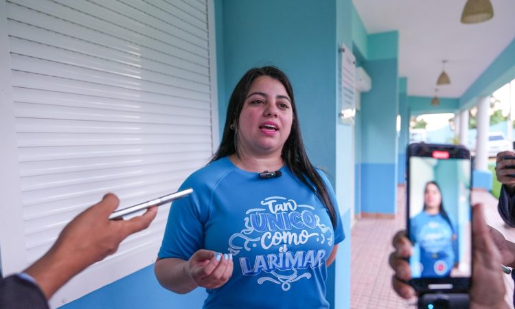  Golye Latoufe expone los avances recientes en la minería del Larimar – RC Noticias