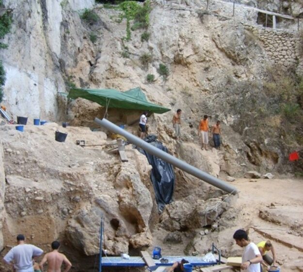  Los yacimientos neandertales de El Salt y el Abric del Pastor ganan el IV Premio Nacional Palarq de Arqueología y …