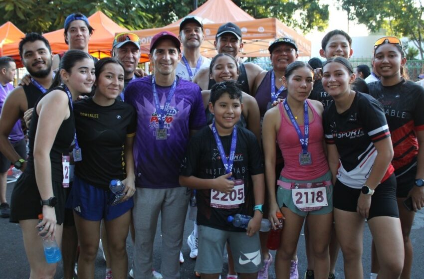  Encabeza Rommel Pacheco Medio Maratón del Pavo – Desde el Balcon