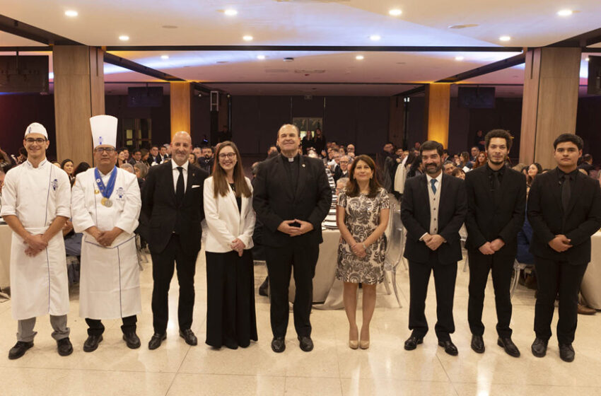  Alumnos de Turismo y Gastronomía visitan la IAAPA EXPO ORLANDO 2025 – Universidad Anáhuac