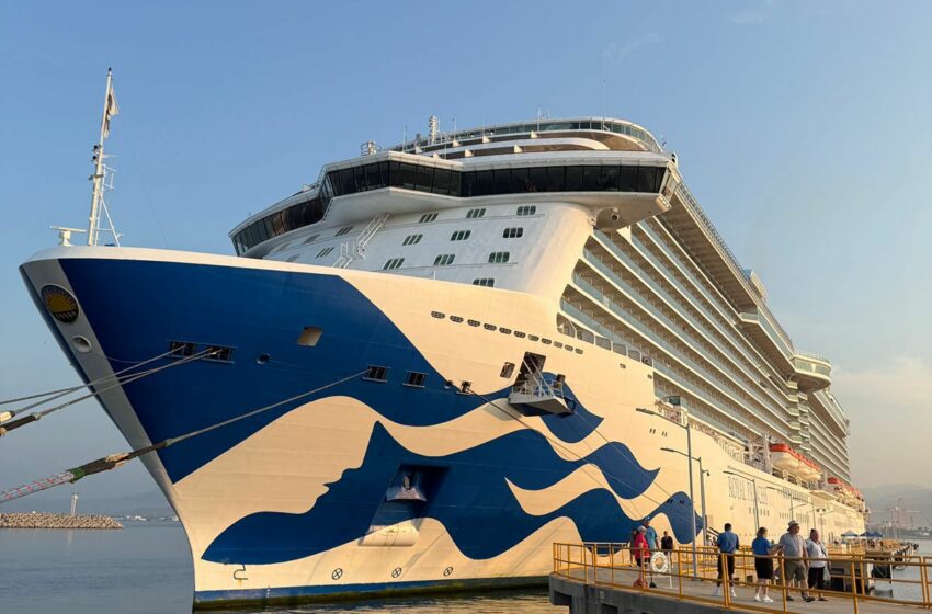  Arriba a Manzanillo el 'Royal Princess', octavo crucero de la temporada 2025-2026