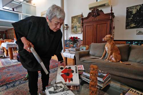  “Al crear pongo especial atención en las posibilidades expresivas de la materia”
