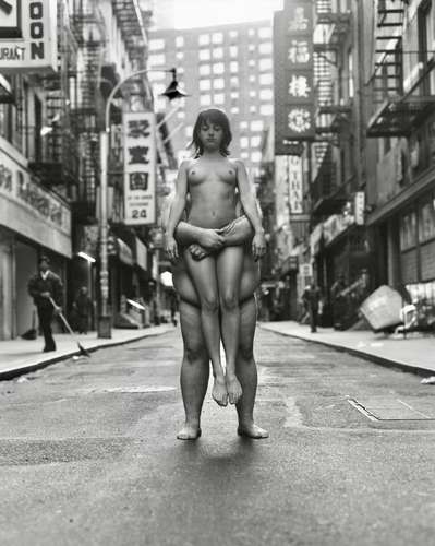  Spencer Tunick regresa a México por Algo más de Lola