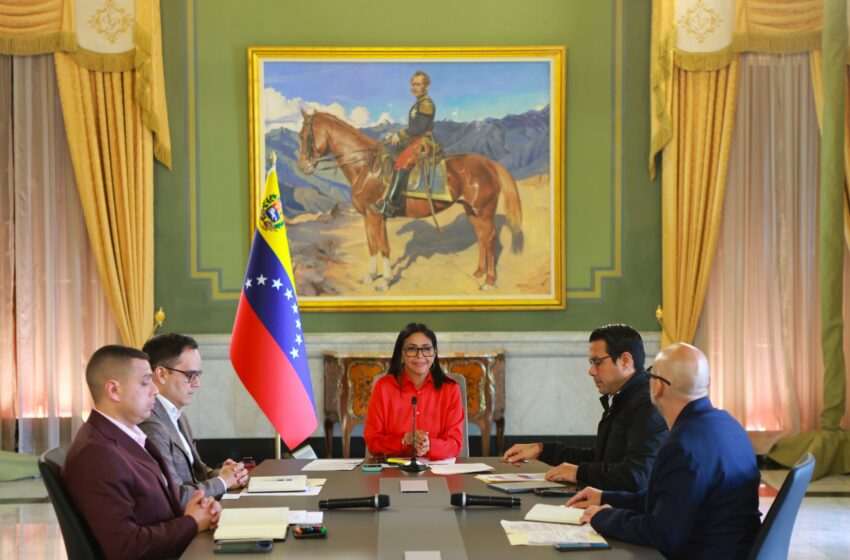  Presidenta (E) Delcy Rodríguez lidera planes estratégicos del Motor Minería – Cuatro F