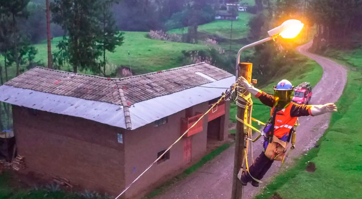  Minem impulsa electrificación rural con inversión de S/ 224 millones