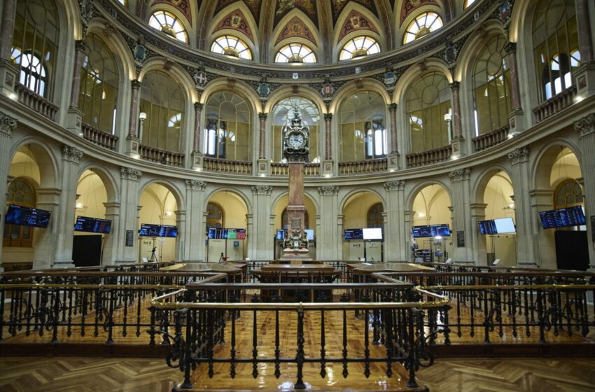  El IBEX 35 se desinfla y cae el 0,94% en la semana de Groenlandia y los aranceles de Trump