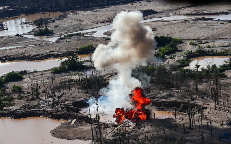  Gobierno endurece postura frente a la minería ilegal y el crimen organizado – Rumbo Minero