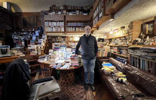  “Quiero vivir en una biblioteca”, pidió Luis de Tavira a su arquitecto, y lo cumplió