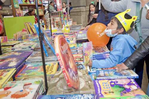  Encuentro de Minería muestra que el libro físico aún convoca a los lectores