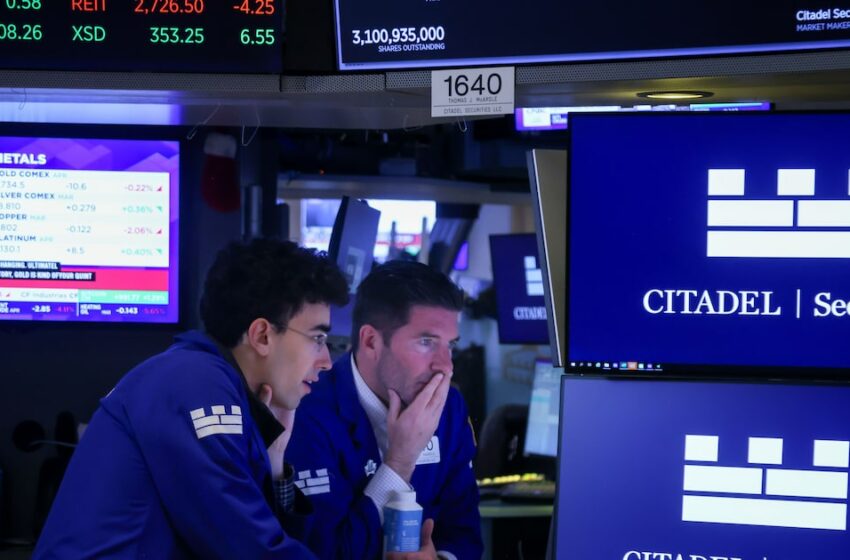  El miedo se dispara en Wall Street ante el nerviosismo por la IA y el bitcoin se desploma