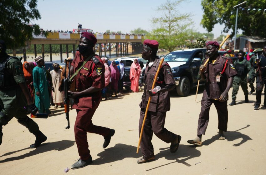  Grupo armado balea y degolla a más de 45 personas en tres aldeas de Nigeria