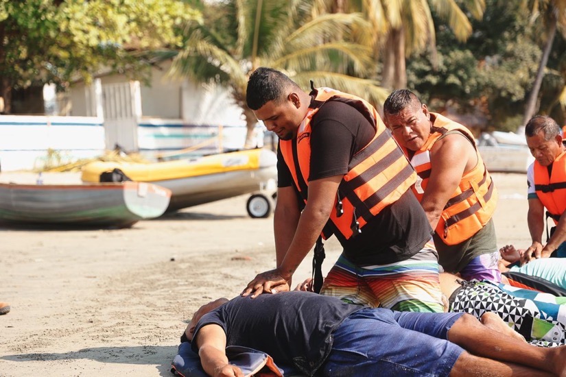  El Gobierno de Zihuatanejo apoya con capacitación al sector marítimo