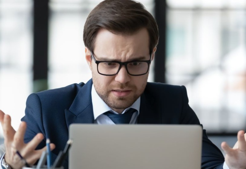  Tu jefe en pantalla no es tu jefe: la nueva era del fraude del CEO por videollamada