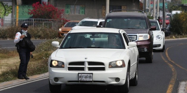  Portaplacas 2026: estas son las que están prohibidas y te pueden hacer pagar una multa