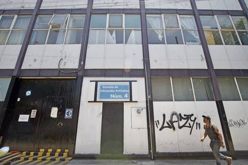  Muralista testificará ante FGR por caso de supuesto fraude  en el Inbal ajeno a su denuncia