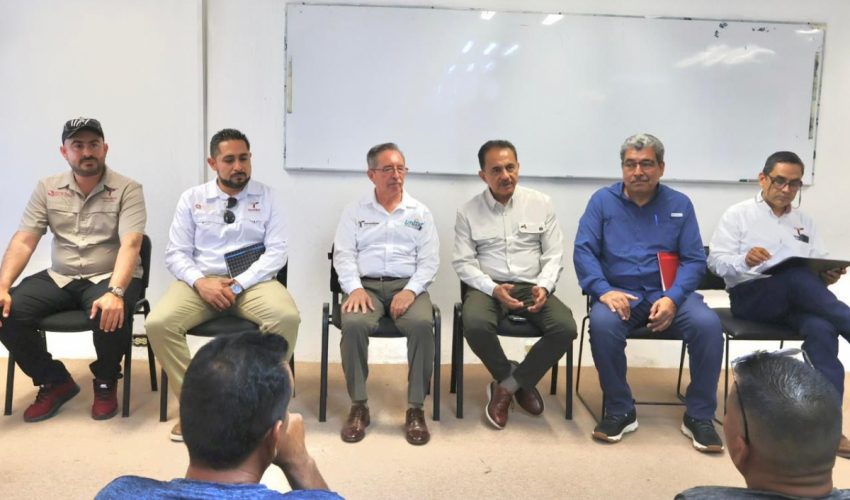  Fortalece Gobierno de Tamaulipas diálogo con pescadores de Soto la Marina