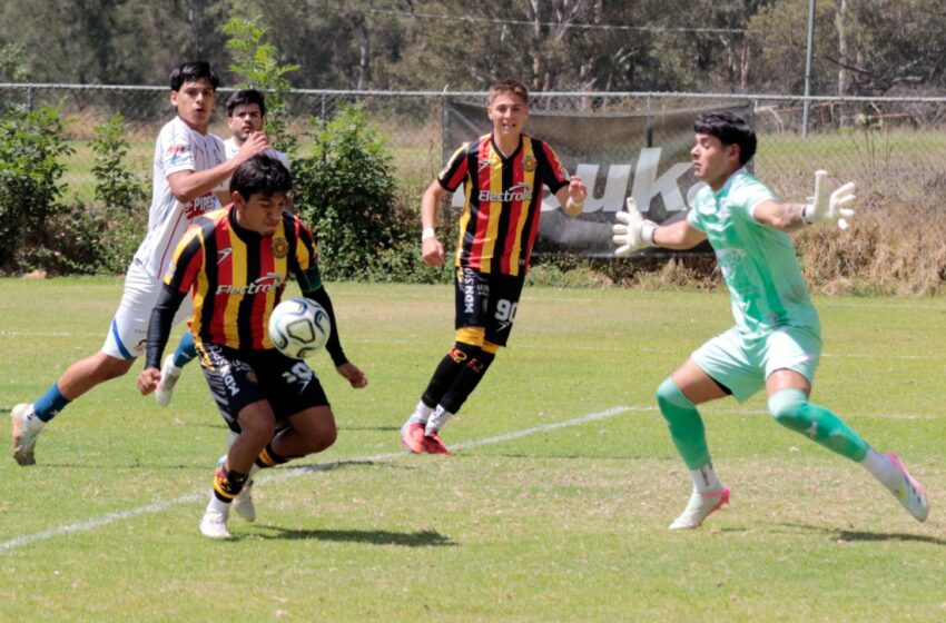  Derrota de último minuto sufre Cimarrones de Sonora ante Leones Negros – Grada Norte