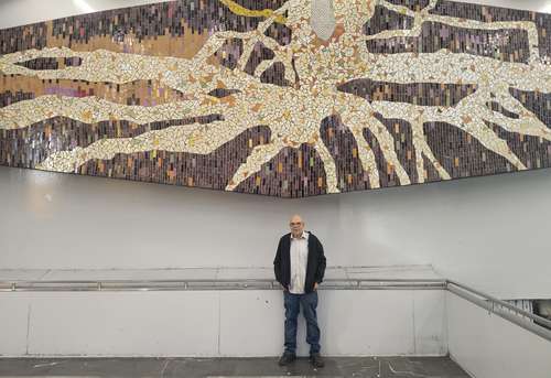  Alberto Castro Leñero supervisó el estado de sus murales en Tasqueña